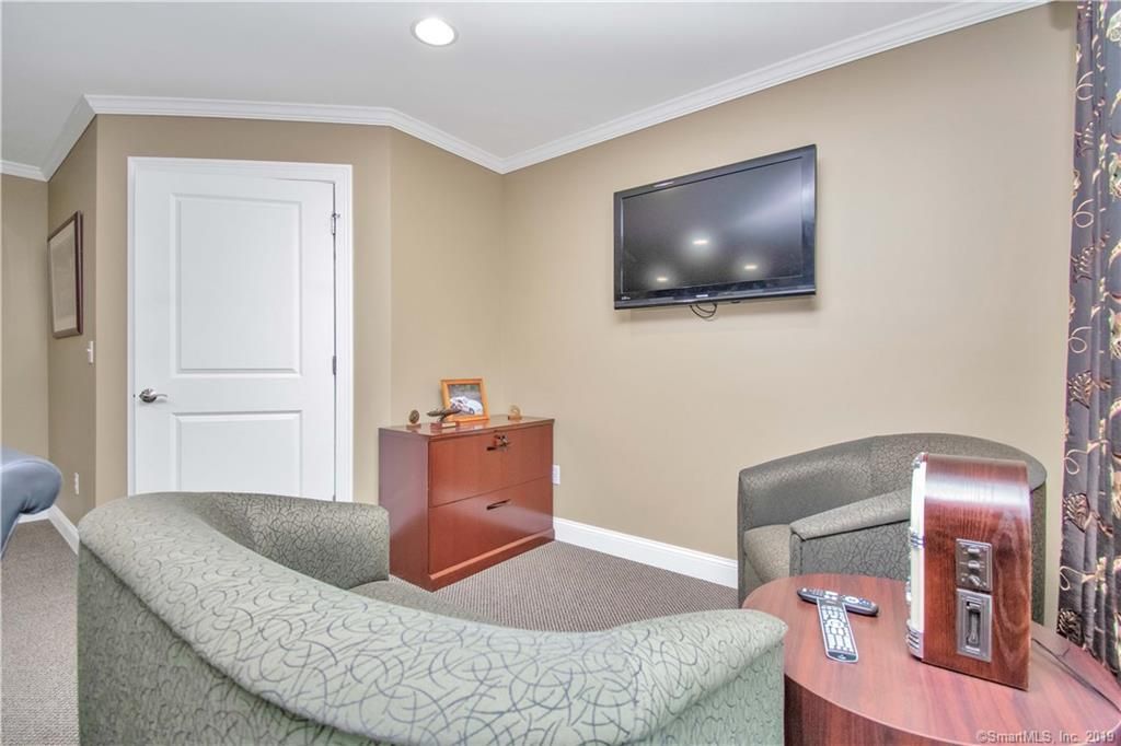 Suite 604 : 85 Felt Rd, South Windsor, CT, 06074